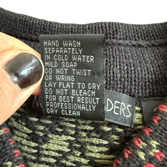 Nomadic Traders Sweater Vest S Cardigan Red Green Embroidered Christmas Zip - Picture 6 of 6